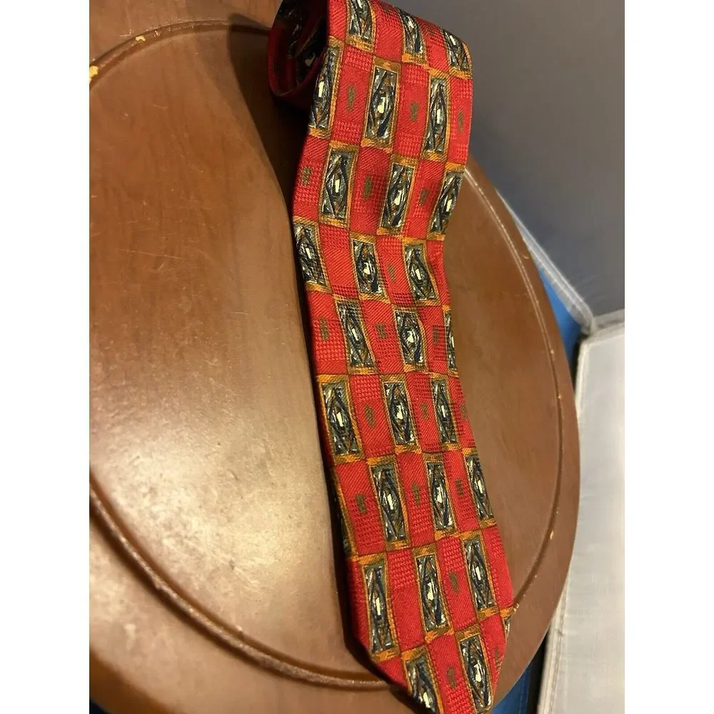 JZ Richards Men's Red Geometric Made In America 100% Silk Tie‎ Necktie